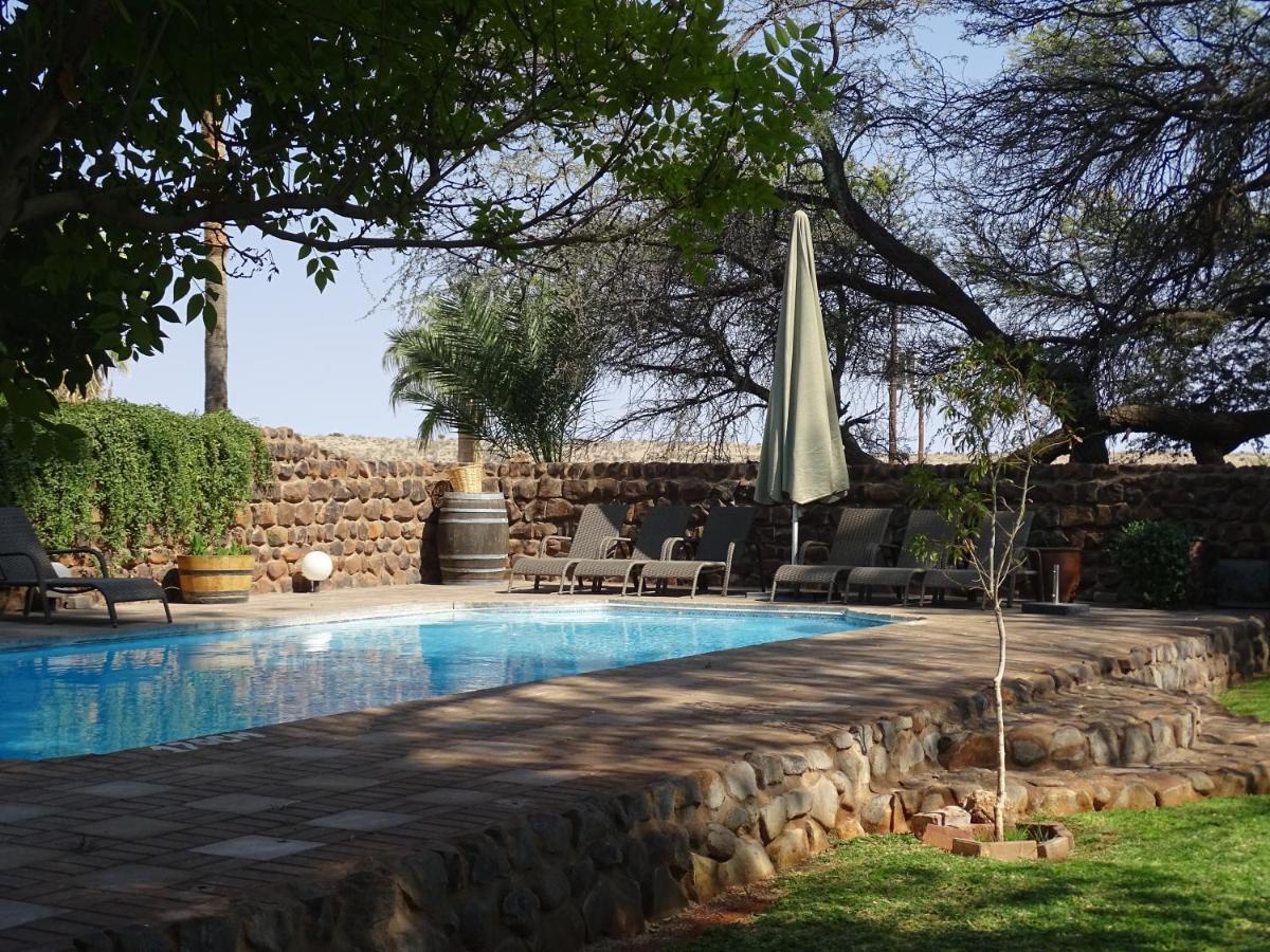 Kalahari Farmhouse Campsite Stampriet Buitenkant foto
